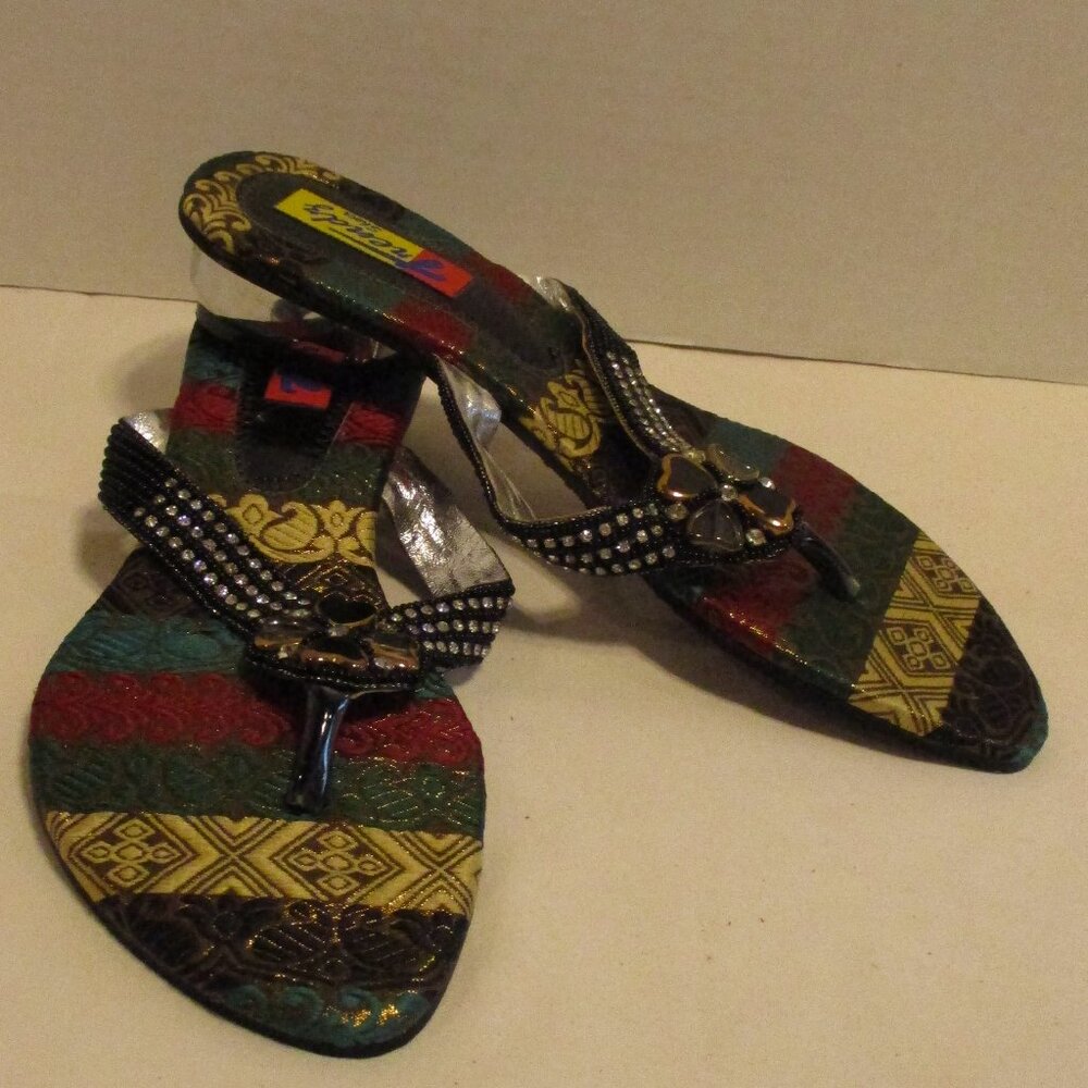 Trendz Sandals Woman Size 6 Black Yellow Red Bling Beach Travel Vacation Sandals